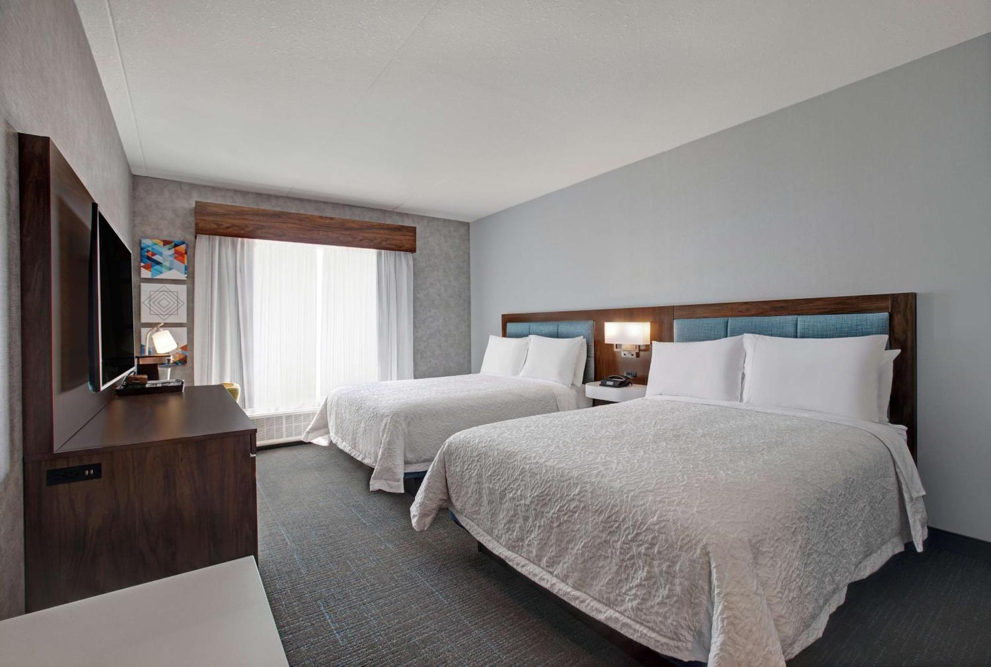 Hampton Inn & Suites By Hilton Waterloo St. Jacobs Экстерьер фото